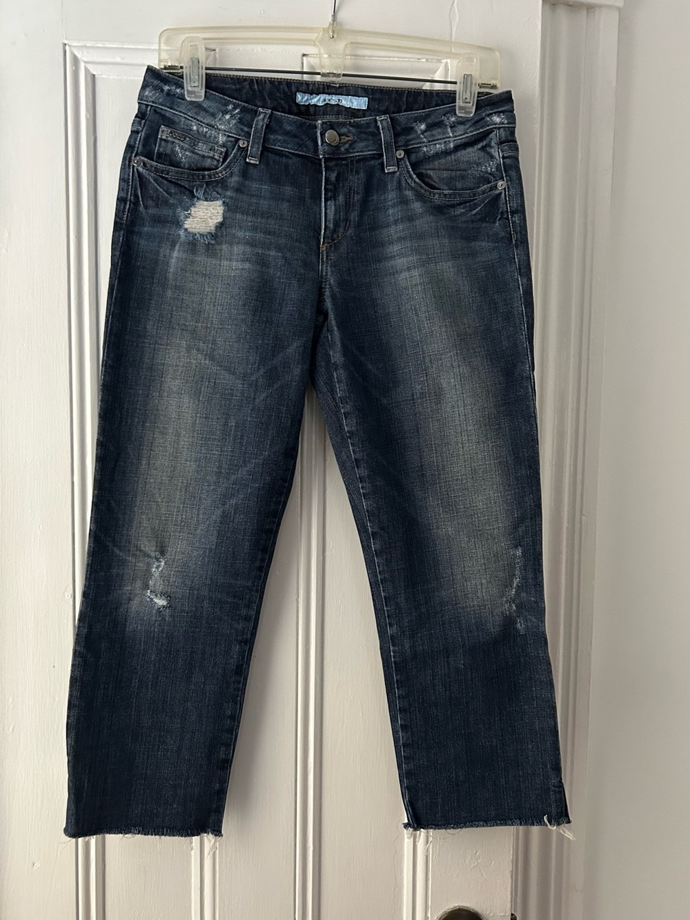Joe's Jeans | Distressed Boyfriend Crop Jeans | Size 28